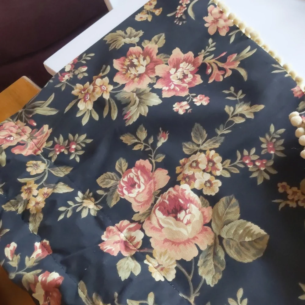 Valences - Picture 3 of 8